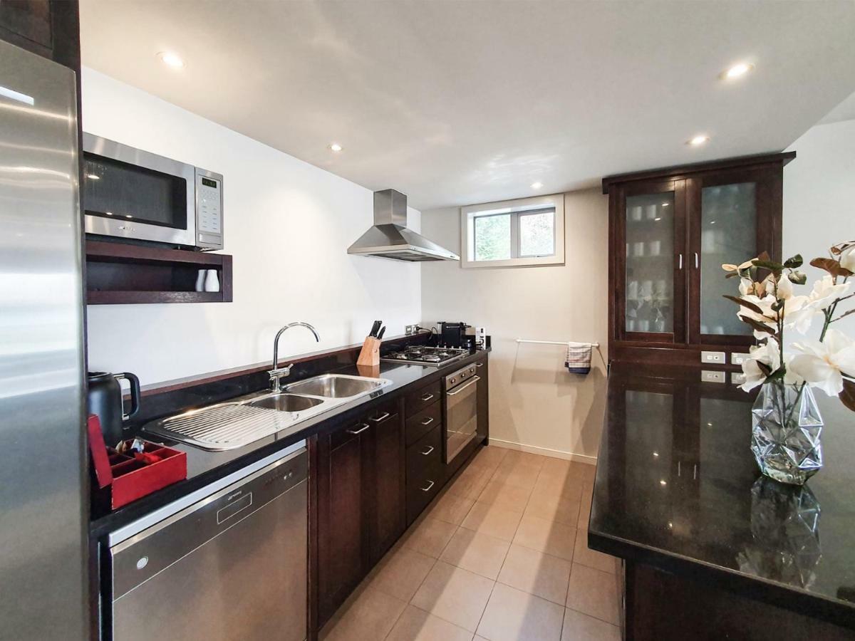 Lakefront Living - 4 Bedrm Apartment Alpine Vilage Куийнстаун Екстериор снимка